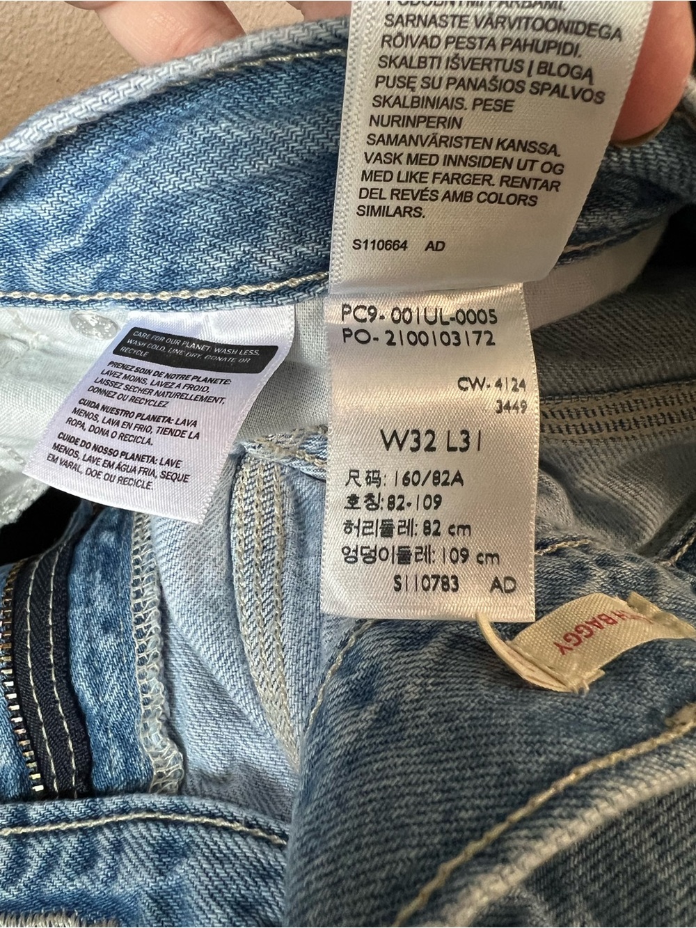Levi's Cinch Waist Baggy Carpenter Denim - Picture 11 of 11